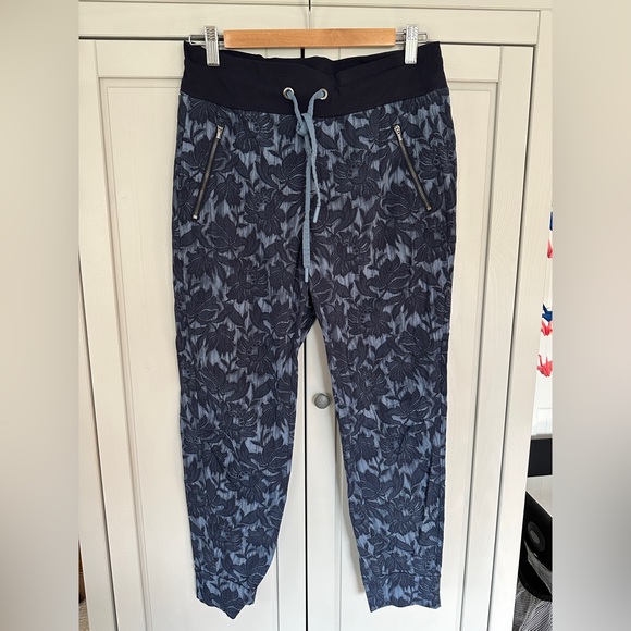 Athleta Trekkie North Floral Joggers - Picture 1 of 3